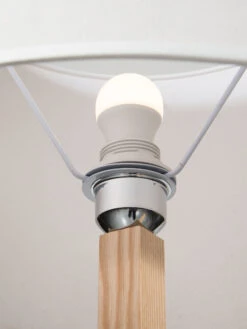 Standleuchte, Natural/White -Teppiche Verkaufe NordicTouch Standleuchte Weiss G36 43x43x160 lup1