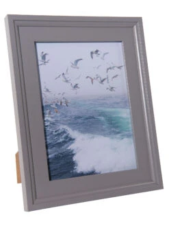 Bilderrahmen, Grau