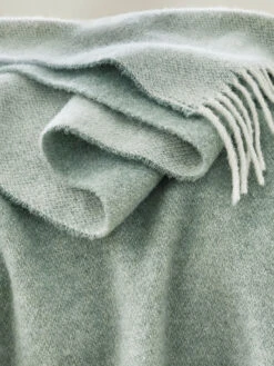 Wolldecke, Offwhite/Mint 8 Wolldecke, Offwhite/Mint -Teppiche Verkaufe Runa Decke Gruen OffwhiteMint 140x200 lup2