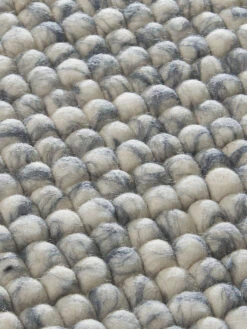 Sitzauflage, Grey Natural -Teppiche Verkaufe Sannerud Filzkugel Sitzkissen grau GreyNatural 40x40 lup