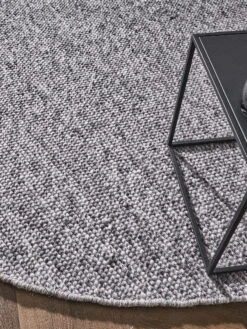 Handweb-Teppich, Dark Grey -Teppiche Verkaufe Tjaellmo HandwebTeppich Dunkelgrau DarkGrey 200rund lup2
